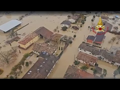 Forti piogge provocano gravi alluvioni nel nord-est dell’Italia