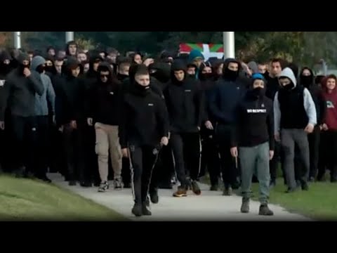 Scontri tra polizia e manifestanti al raduno dell’estrema destra a Pamplona