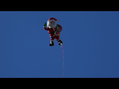 Da 70 anni il Norad “traccia” Babbo Natale: radar, satelliti e una linea diretta per i bambini