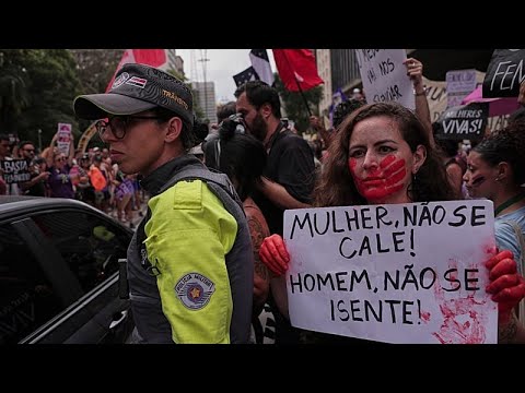 Migliaia in marcia in Brasile contro i femminicidi