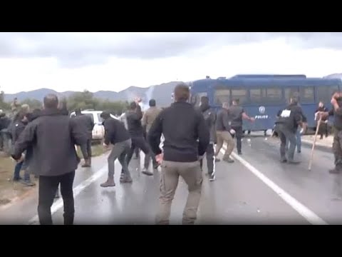 Scontri tra agricoltori e polizia in Grecia per i ritardi dei sussidi UE