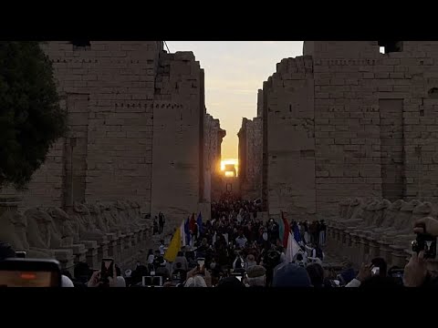 Solstizio d’inverno: l’alba si allinea con il Tempio di Karnak a Luxor, in Egitto