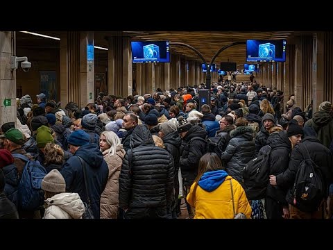 Tre morti dopo massiccio attacco con droni della Russia contro l’Ucraina