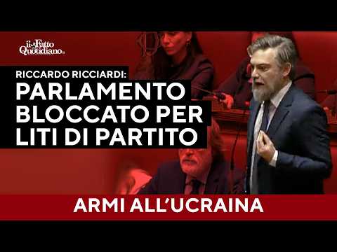 La rabbia di Ricciardi: “Parlamento bloccato per una lite di partito. Vannacci in maggioranza?”