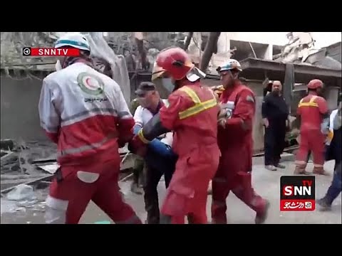 Tv iraniana mostra uomo salvato dalle macerie nel Sud Khorasan