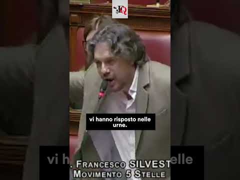 VEDERVI SCHIUMARE COSì MI FA VERAMENTE GODERE #news #shorts