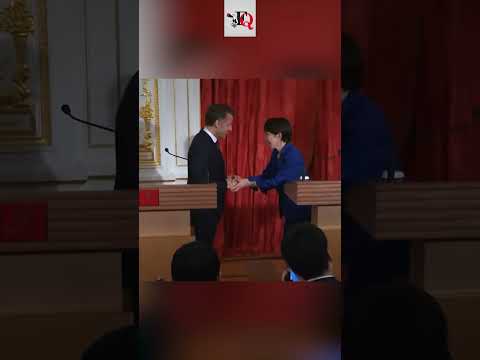 L’ONDA ENERGETICA DELLA PREMIER GIAPPONESE TAKAICHI CHE SALUTA MACRON IN STILE DRAGON BALL #news