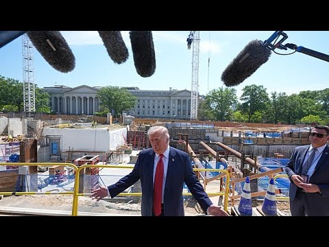 Trump mostra il cantiere della grande sala da ballo alla Casa Bianca