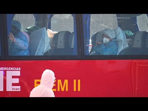 Video: evacuati i passeggeri dalla nave da crociera colpita dall’hantavirus a Tenerife