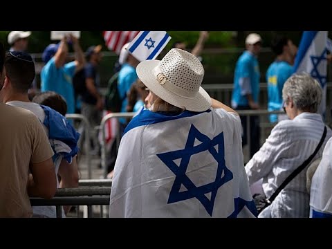 New York, migliaia di persone alla parata annuale dell’Israel Day