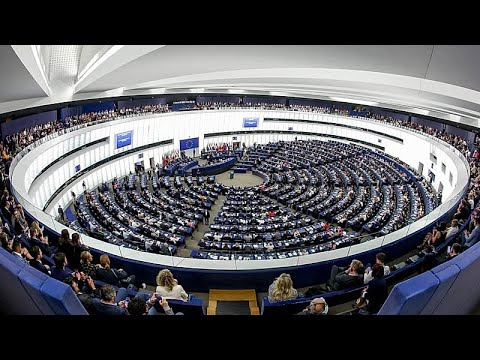 Parlamento UE approva accordo con gli Stati Uniti nonostante le minacce di dazi di Trump